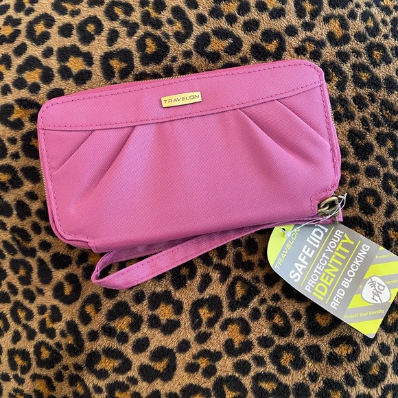 Sale🎉Travelon zip around wallet - Picture 7 of 9